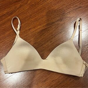 Skims Nude Bra